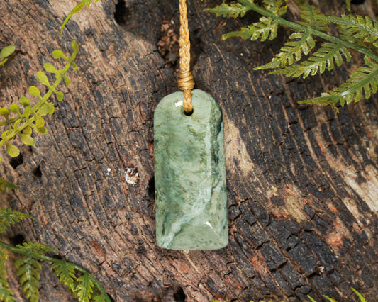 NZ Greenstone Small Freeform Toki Pendant (BN570) Hapopo Pounamu
