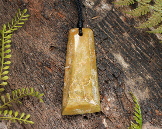 NZ Greenstone Medium Freeform Toki Pendant (BN574) Flower Jade Pounamu