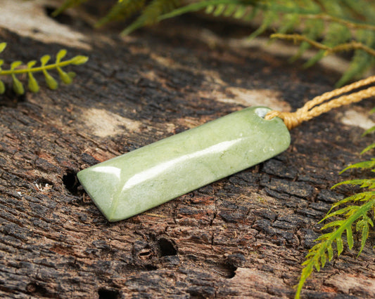 NZ Greenstone Small Freeform Toki Pendant (BN575) Hapopo Pounamu