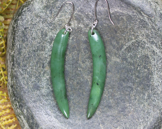 Huia Beak earrings carved from Hapopo Pounamu - NZ Greenstone