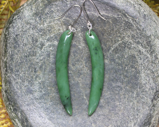 Huia Beak earrings carved from Hapopo Pounamu - NZ Greenstone