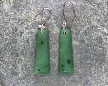 Toki Earrings carved from Hapopo Pounamu - NZ Greenstone