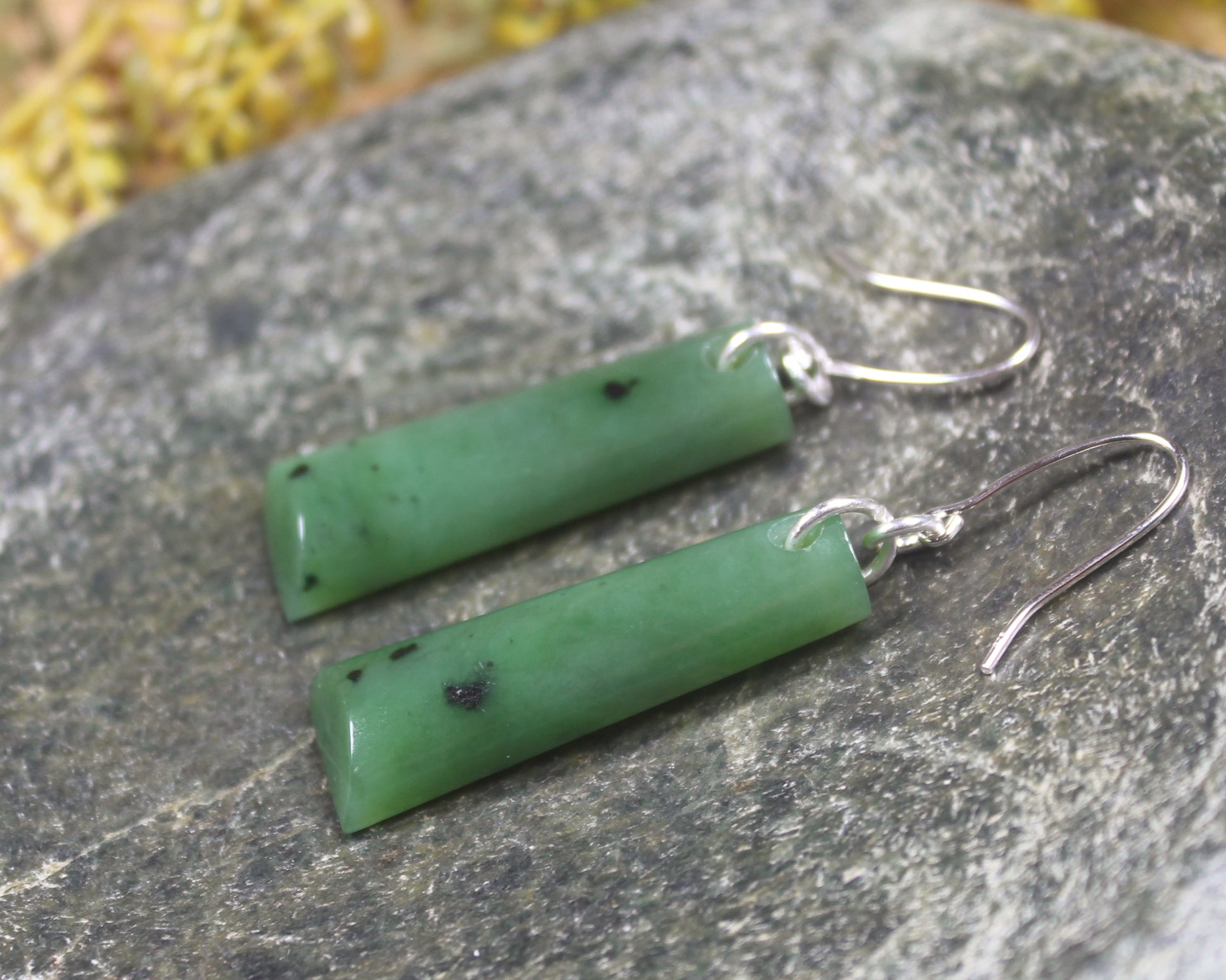 Toki Earrings carved from Hapopo Pounamu - NZ Greenstone