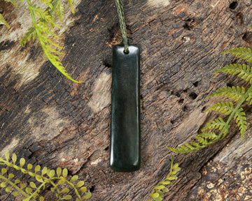 NZ Greenstone Medium Freeform Toki Pendant (BN588) Kawakawa Pounamu