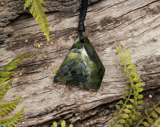 NZ Greenstone Small Freeform Pendant (BN586) Douglas Creek Pounamu