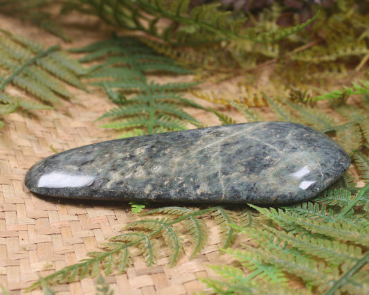 Freeform Serpentine Pounamu Sculpture - NZ Greenstone