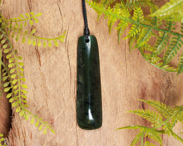 NZ Greenstone Medium Freeform Toki Pendant (BN603) Rimu Pounamu
