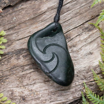 NZ Serpentine Small Freeform Pendant (BT646)