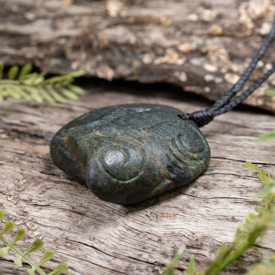 NZ Serpentine Small Freeform Pendant