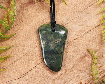 NZ Greenstone Small Freeform Niho Taniwha Tooth Pendant (BN606) Rimu Pounamu