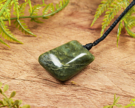 NZ Greenstone XSmall Freeform Toki Pendant (BN726) Rimu Pounamu
