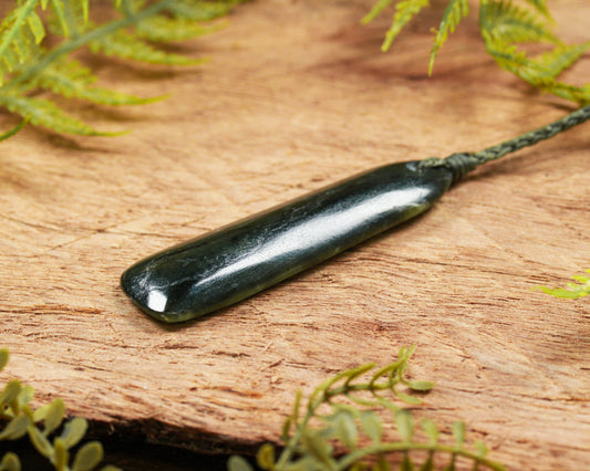 NZ Greenstone Medium Freeform Toki Pendant (BN734) Kawakawa Pounamu