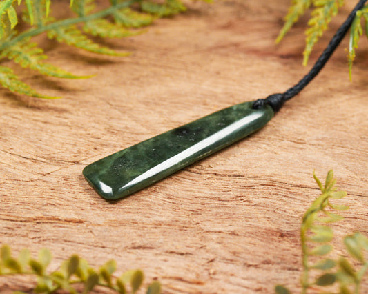 NZ Greenstone Small Freeform Toki Pendant (BN738) Rimu Pounamu