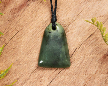 NZ Greenstone XSmall Freeform Toki Pendant (BN743) Hapopo Pounamu