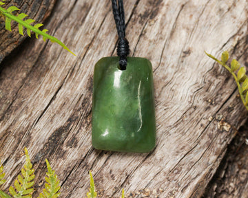 NZ Greenstone XSmall Freeform Toki Pendant (BN728) Hapopo Pounamu