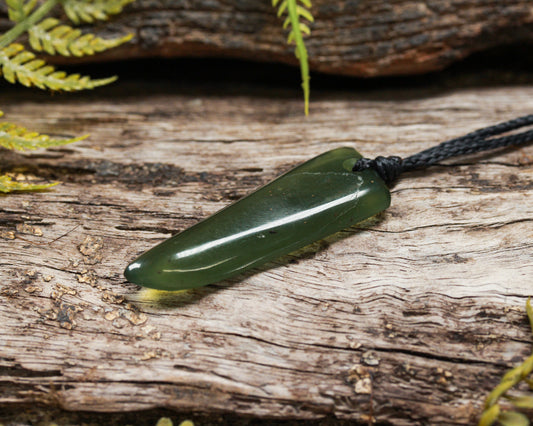 NZ Greenstone Small Freeform Niho Taniwha Tooth Pendant (BN742) Tangiwai Pounamu
