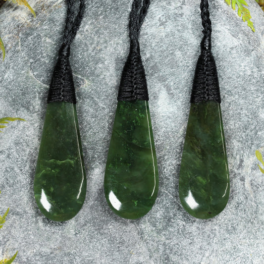 NZ Greenstone Small Roimata Pendant (BW594) Kawakawa Pounamu