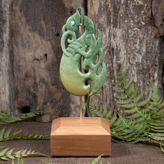 NZ Greenstone XXLarge Manaia Pendant with Stand Raukaraka Pounamu