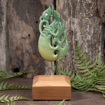 NZ Greenstone XXLarge Manaia Pendant with Stand Raukaraka Pounamu