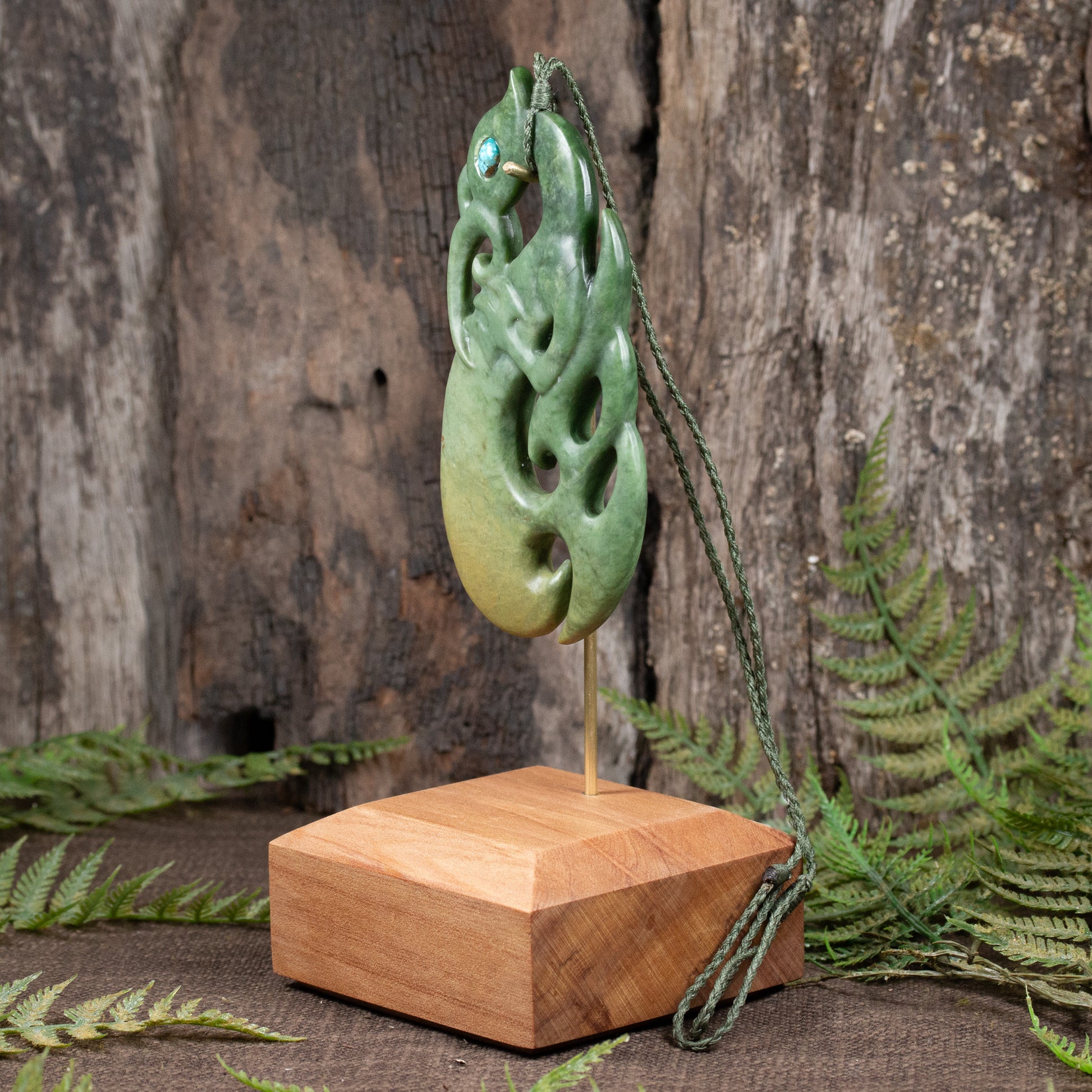 NZ Greenstone XXLarge Manaia Pendant with Stand Raukaraka Pounamu
