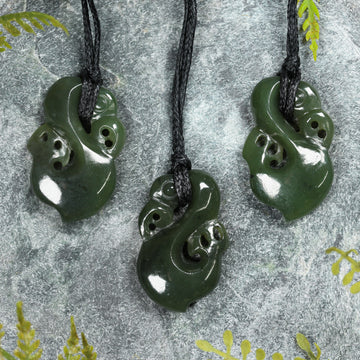 NZ Greenstone XSmall Manaia Pendant (BW612) Kawakawa Pounamu