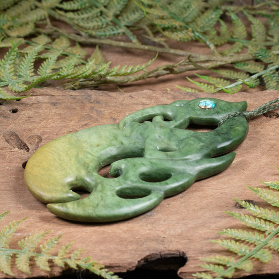 NZ Greenstone XXLarge Manaia Pendant with Stand Raukaraka Pounamu