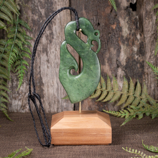 NZ Greenstone XXLarge Manaia Pendant with Stand Kawakawa Pounamu