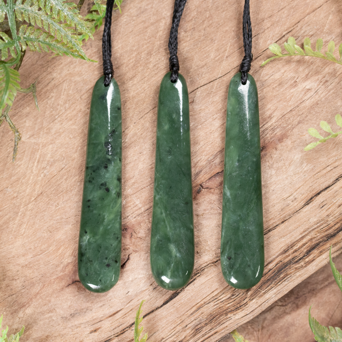 NZ Greenstone Medium Roimata Pendant Hapopo Pounamu