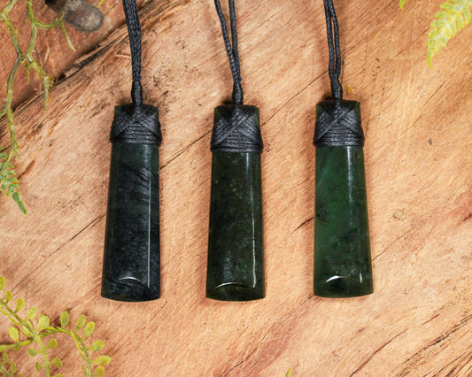 NZ Greenstone Small Toki Pendant (BN918) Kawakawa Pounamu