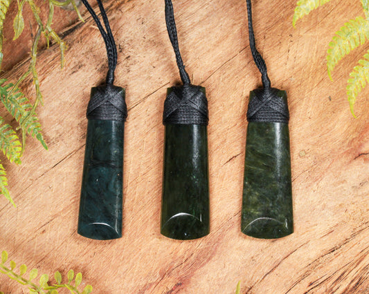 NZ Greenstone Small Toki Pendant (CA678) Rimu Pounamu