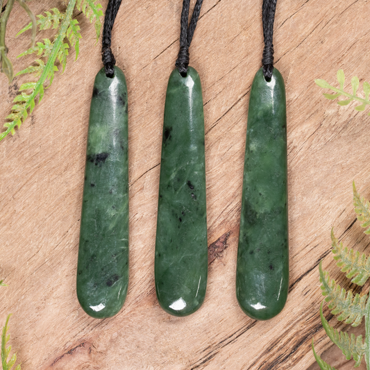 NZ Greenstone Medium Roimata Pendant Hapopo Pounamu