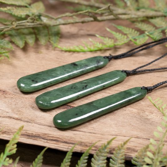 NZ Greenstone Medium Roimata Pendant Hapopo Pounamu