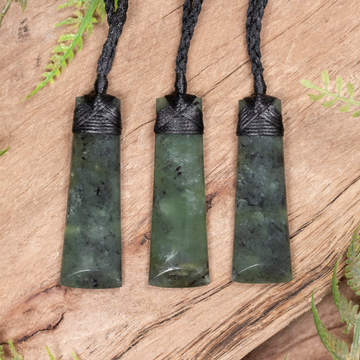 NZ Greenstone Small Toki Pendant Rimu Pounamu