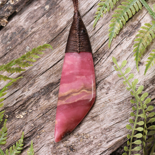 Rhodonite Roimata pendant