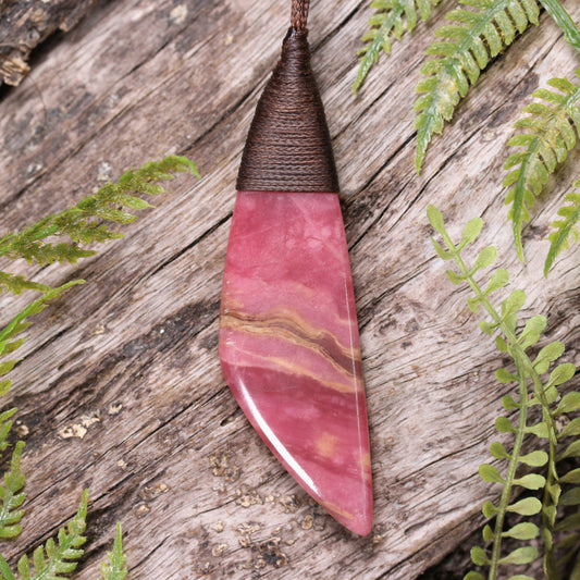 Rhodonite Roimata pendant