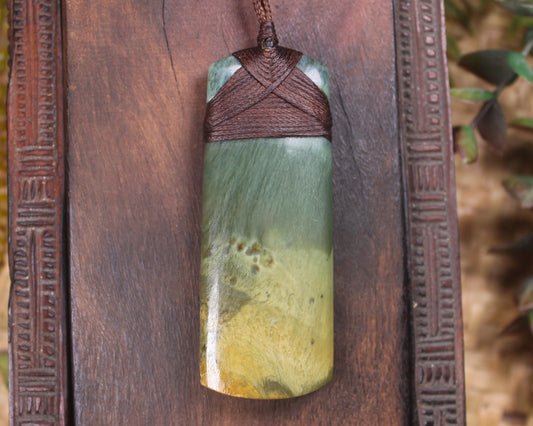 Flower Jade Pounamu Toki