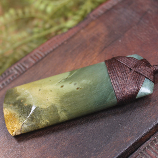 Flower Jade Pounamu Toki
