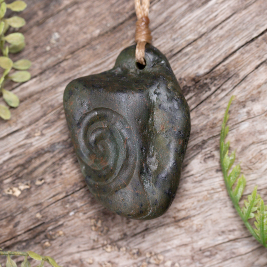 NZ Serpentine Small Freeform Pendant