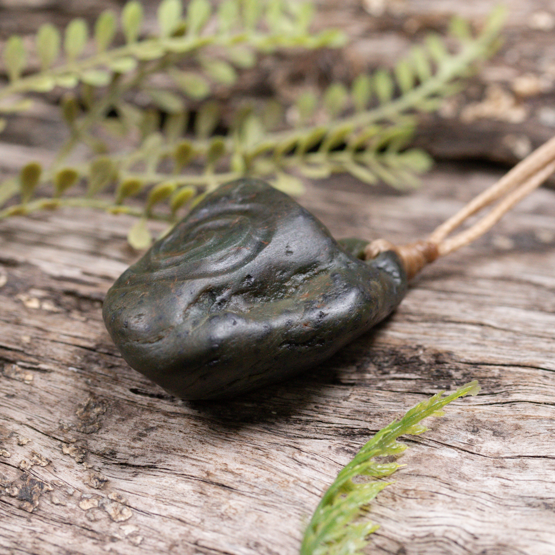 NZ Serpentine Small Freeform Pendant