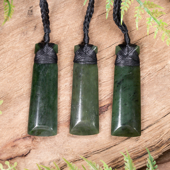 NZ Greenstone Small Toki Pendant Rimu Pounamu