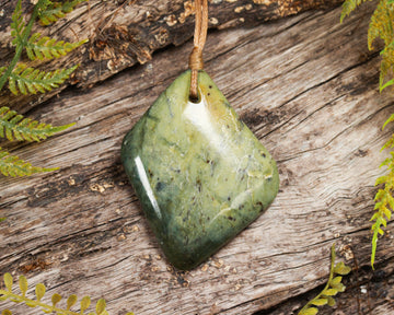NZ Greenstone Small Freeform Pendant (BP196) Hapopo Pounamu