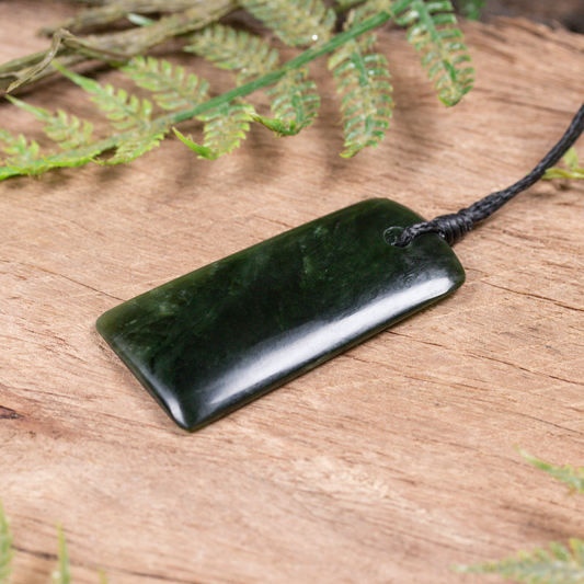 NZ Greenstone Small Freeform Toki Pendant Kawakawa Pounamu