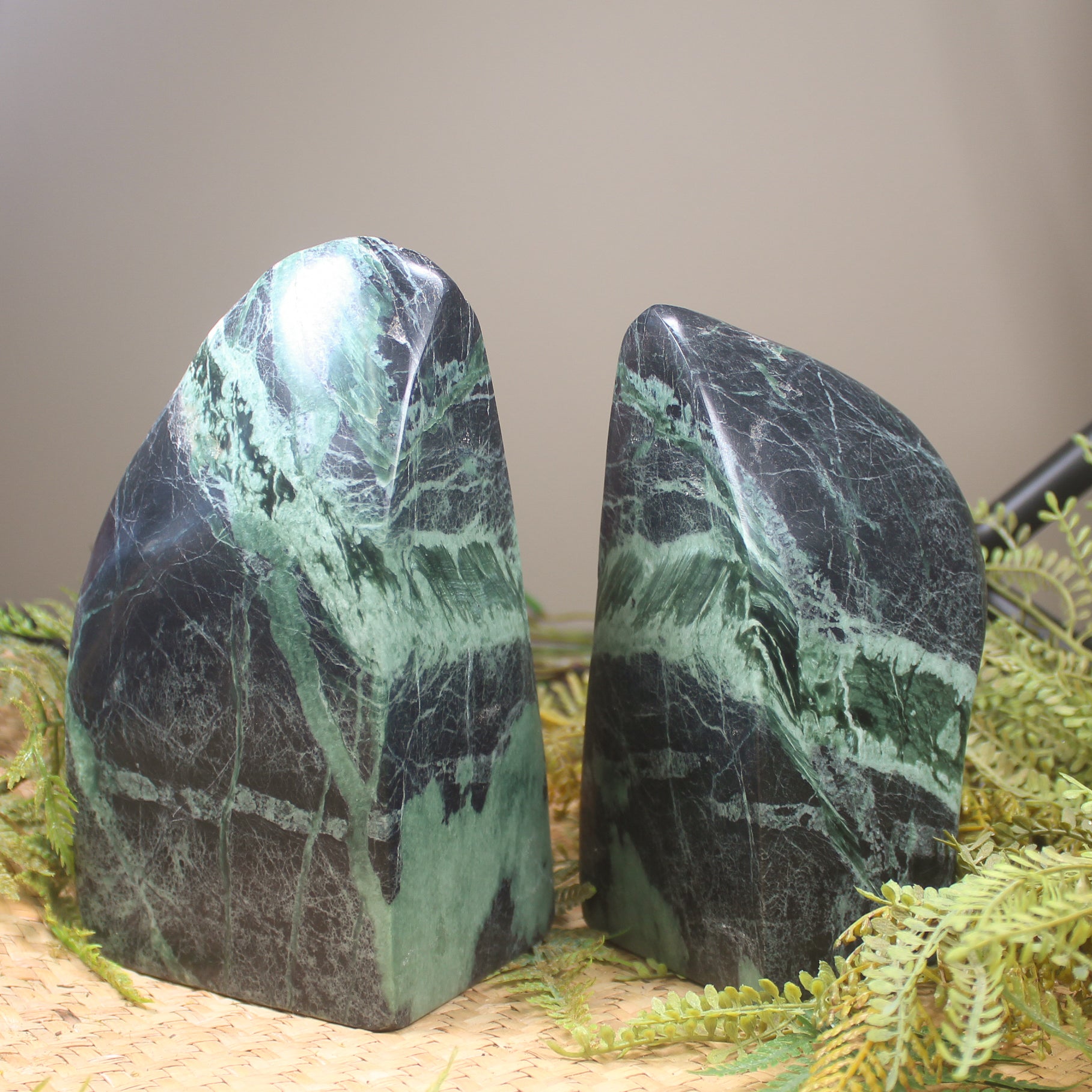 NZ Serpentine Book Ends