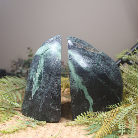 NZ Serpentine Book Ends