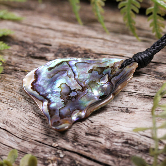 Pāua Shell Small Freeform Pendant