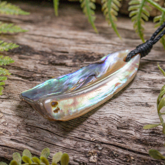 Pāua Shell Small Freeform Pendant