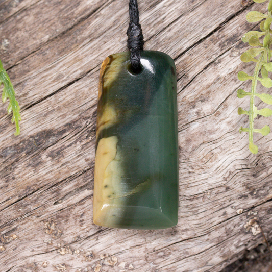 NZ Greenstone Small Freeform Toki Pendant Flower Jade Pounamu
