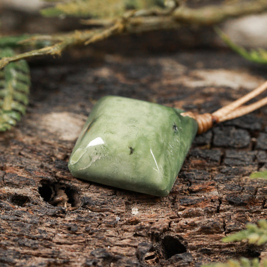 NZ Greenstone XSmall Freeform Pendant (BP297) Hapopo Pounamu