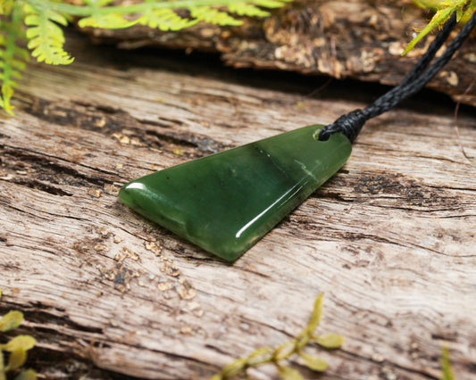 NZ Greenstone Small Freeform Toki Pendant (BN177) Hapopo Pounamu