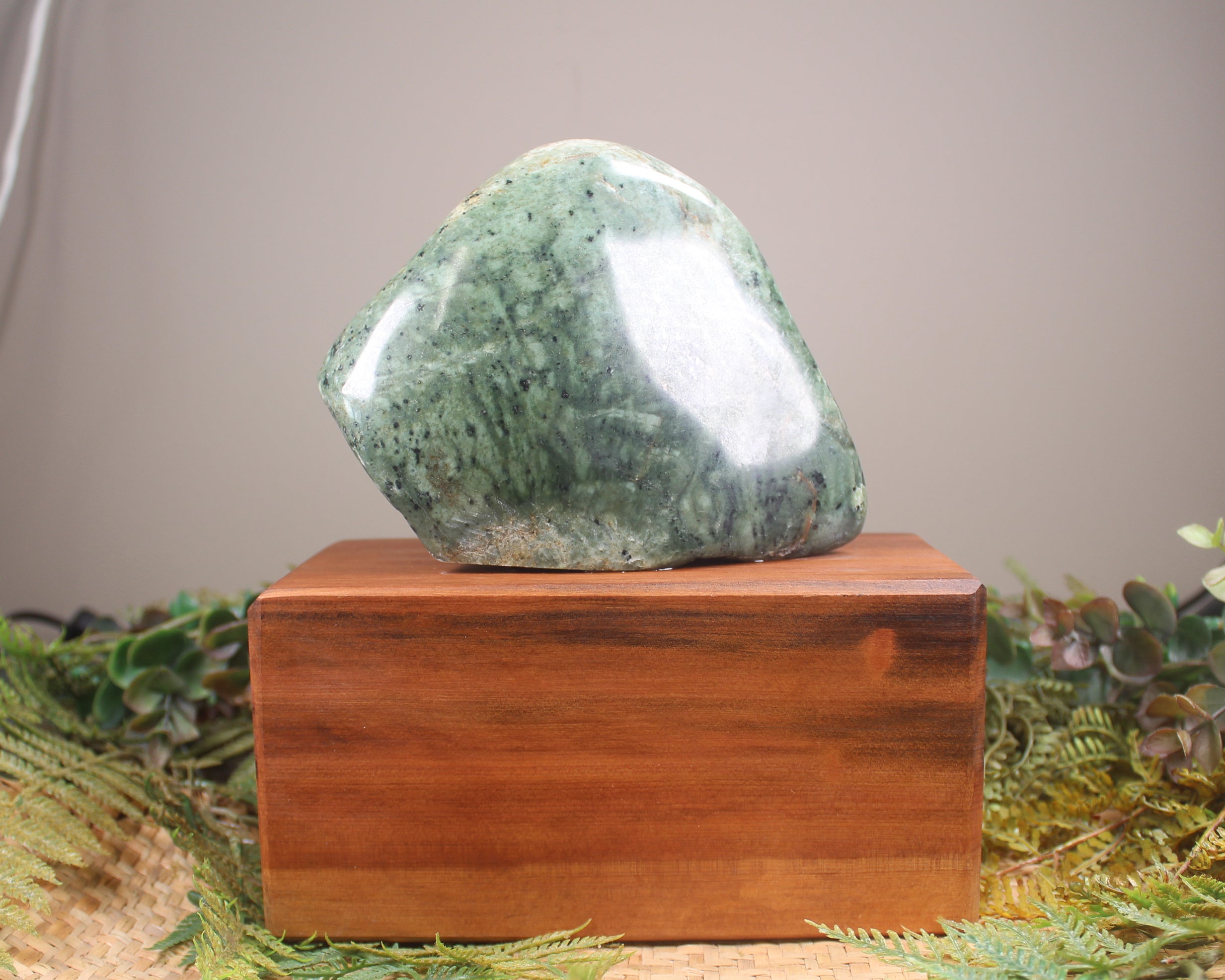 Freeform Pounamu Sculpture - Rimu Pounamu - NZ Greenstone